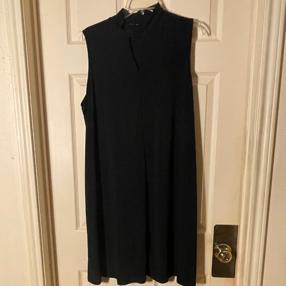 Tiana B. Size 18W Black Dress W/Cut Out V Neck. (NWT)